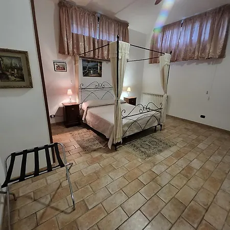 La Casina Sul Pepe Rosa Apartment *